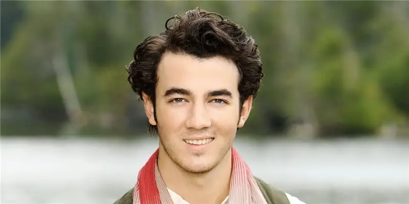 Кевин Джонас Чистая стоимость: Вики, женат, семья, свадьба, зарплата, братья и сестры