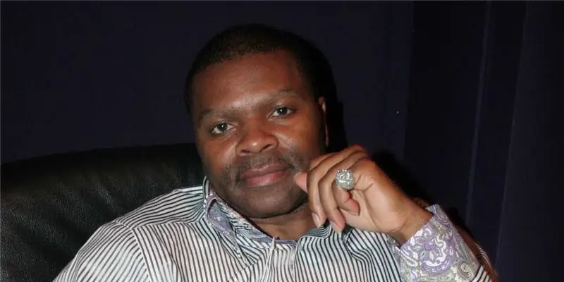 J Prince Net Worth: Wiki, женат, семья, свадьба, зарплата, братья и сестры