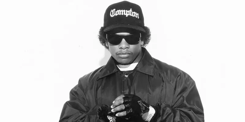 Eazy-E Net Worth: Wiki, В браке, Семья, Свадьба, Заработная плата, Братья и сестры