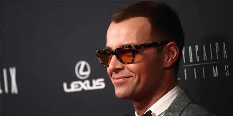 Джои Лоуренс Собственный капитал: Вики, Женат, Семья, Свадьба, Заработная плата, Братья и сестры