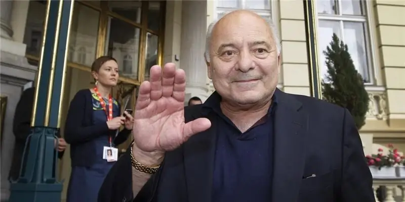 Берт Янг Чистая стоимость: Вики, Женат, Семья, Свадьба, Заработная плата, Братья и сестры