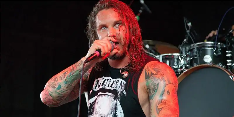 Тим Ламбезис Чистая стоимость: Вики, женат, семья, свадьба, зарплата, братья и сестры