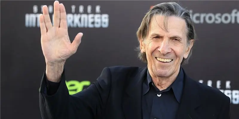 Леонард Нимой Чистая стоимость: Вики, женат, семья, свадьба, зарплата, братья и сестры