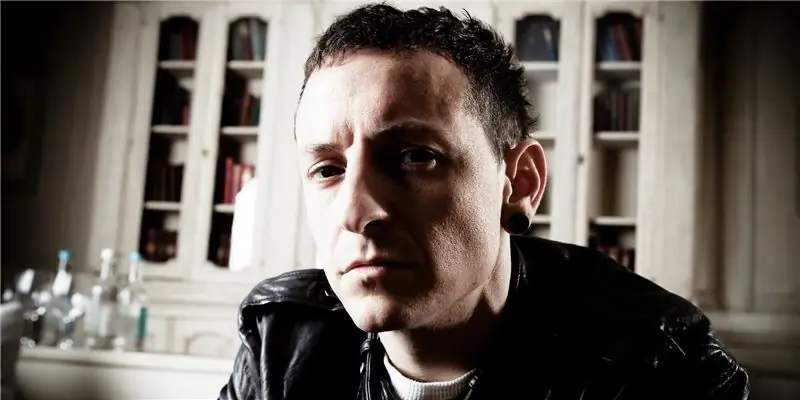 Честер Беннингтон Собственный капитал: Вики, женат, семья, свадьба, зарплата, братья и сестры