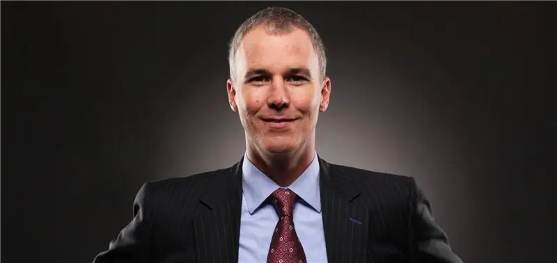 Энди Энфилд Собственный капитал: Вики, женат, семья, свадьба, зарплата, братья и сестры