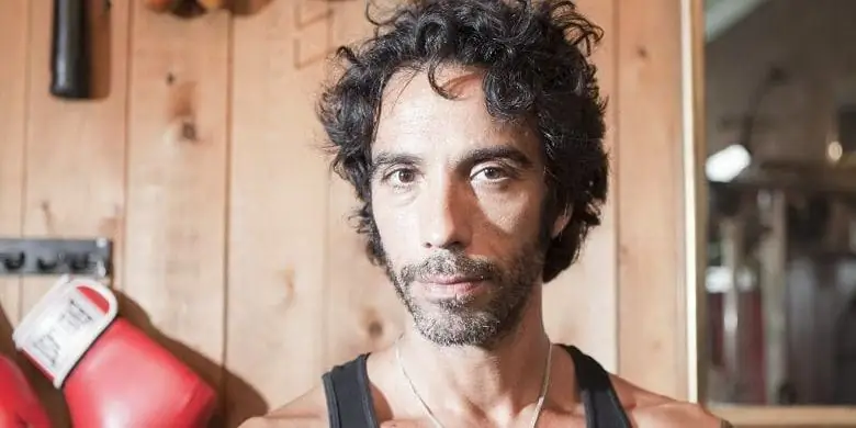 Карлос Леон Состояние: вики, женат, семья, свадьба, зарплата, братья и сестры