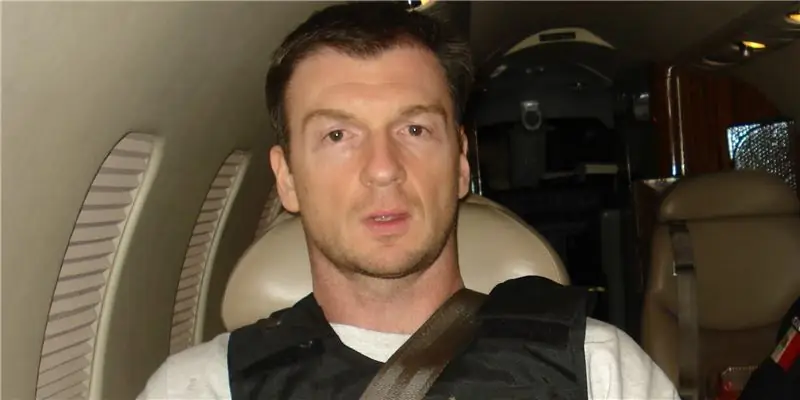 Брюс Бересфорд-Редман Собственный капитал: Вики, женат, семья, свадьба, зарплата, братья и сестры