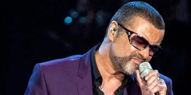 Джордж Майкл Чистая стоимость: Wiki, женат, семья, свадьба, зарплата, братья и сестры