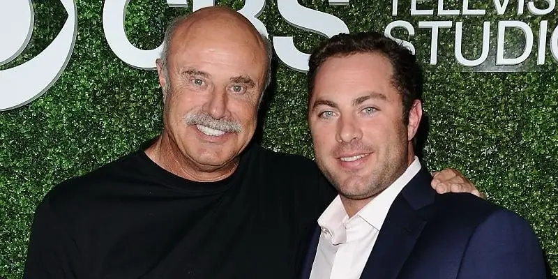 Джей Макгроу Собственный капитал: Вики, Женат, Семья, Свадьба, Заработная плата, Братья и сестры