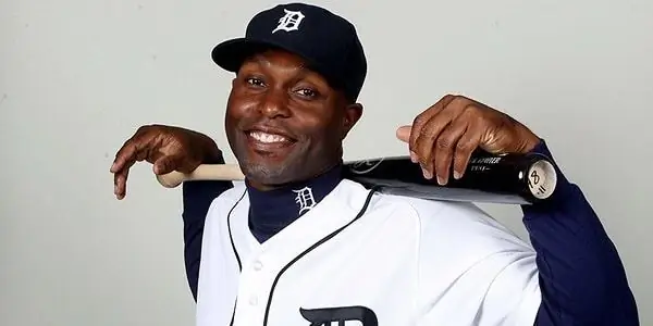 Собственный капитал Тории Хантера: Вики, В браке, Семья, Свадьба, Заработная плата, Братья и сестры