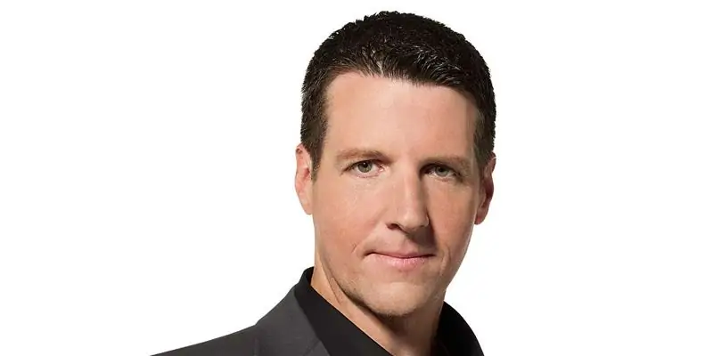 Трой Данн Чистая стоимость: Вики, женат, семья, свадьба, зарплата, братья и сестры