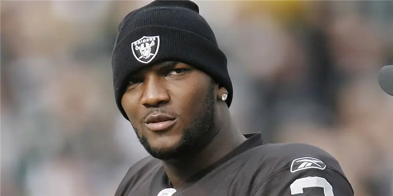 ДжаМаркус Рассел Собственный капитал: Вики, В браке, Семья, Свадьба, Заработная плата, Братья и сестры