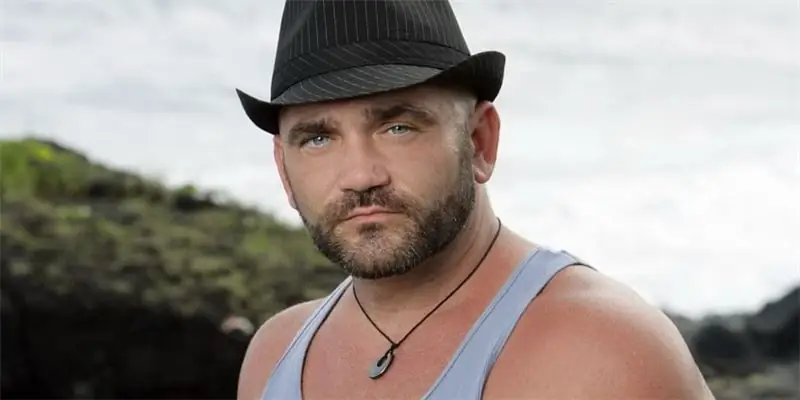 Рассел Ханц Собственный капитал: Вики, женат, семья, свадьба, зарплата, братья и сестры