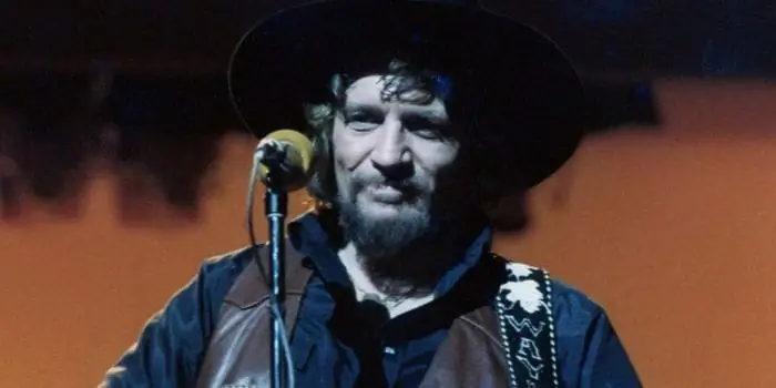 Состояние Уэйлона Дженнингса: Вики, Женат, Семья, Свадьба, Заработная плата, Братья и сестры