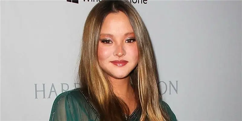 Девон Аоки Чистая стоимость: Вики, Женат, Семья, Свадьба, Заработная плата, Братья и сестры