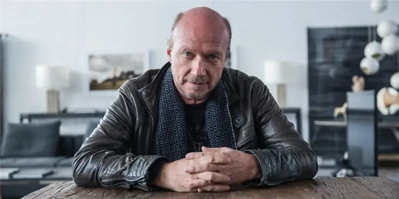 Пол Хаггис Собственный капитал: Вики, женат, семья, свадьба, зарплата, братья и сестры