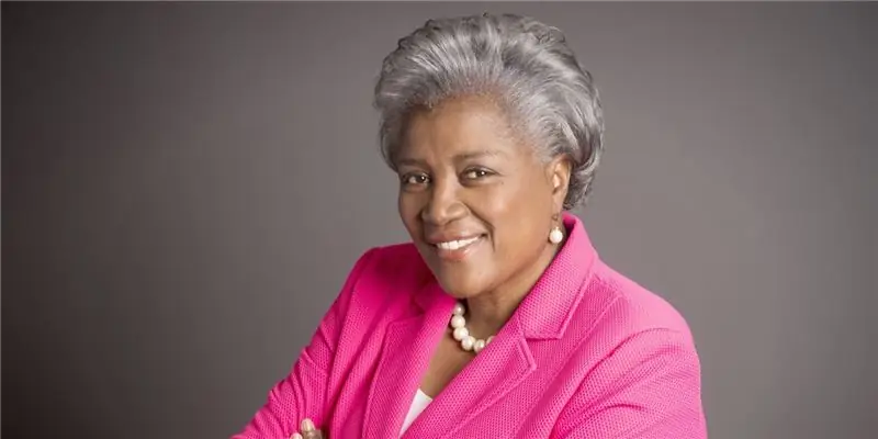 Донна Бразил Собственный капитал: Вики, В браке, Семья, Свадьба, Заработная плата, Братья и сестры