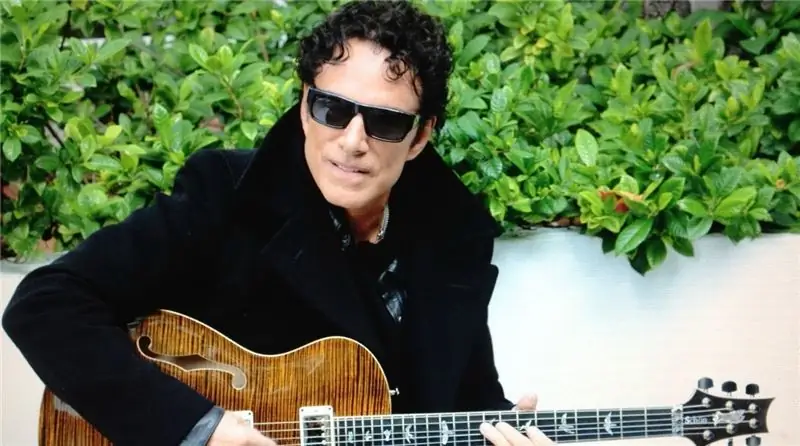 Нил Шон Чистая стоимость: Вики, женат, семья, свадьба, зарплата, братья и сестры