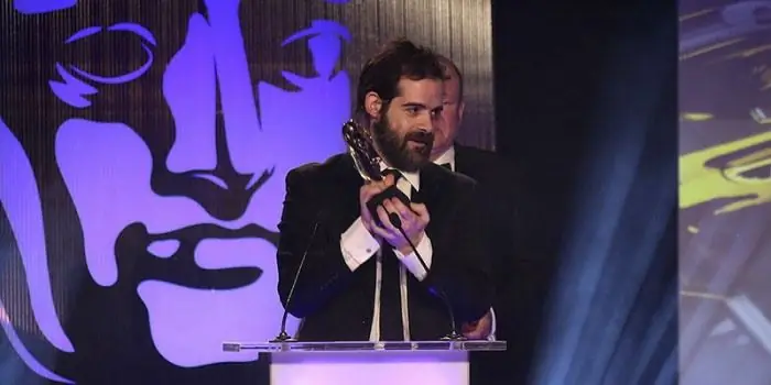 Сэм Хаузер Собственный капитал: Вики, женат, семья, свадьба, зарплата, братья и сестры