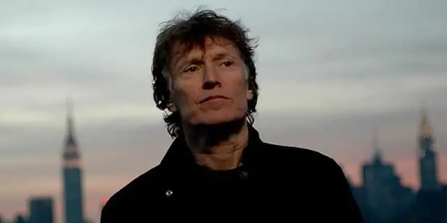 Стив Уинвуд Чистая стоимость: Вики, женат, семья, свадьба, зарплата, братья и сестры