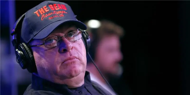 Состояние Тома Барнарда: Вики, женат, семья, свадьба, зарплата, братья и сестры