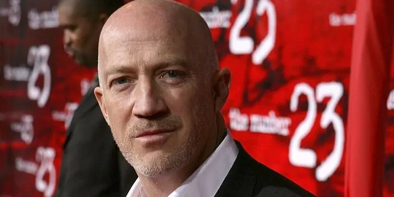 Брайан Лурд Собственный капитал: Вики, женат, семья, свадьба, зарплата, братья и сестры