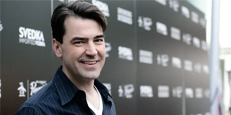 Рон Ливингстон Собственный капитал: Вики, женат, семья, свадьба, зарплата, братья и сестры