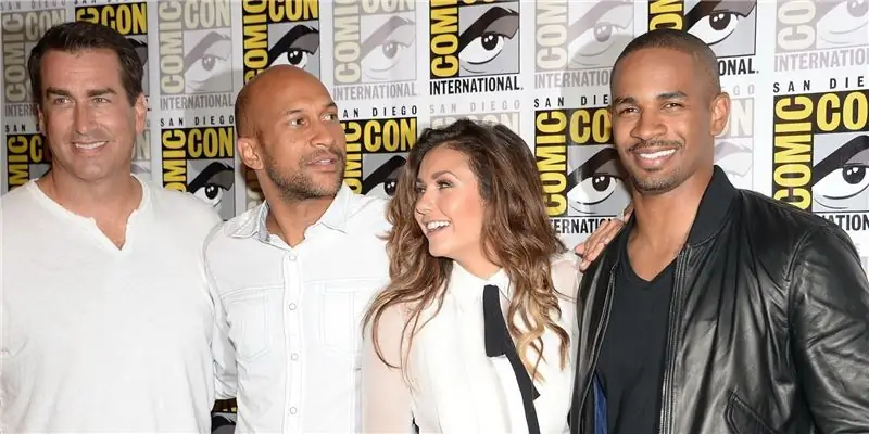 Состояние Майка Уайанса: Вики, Женат, Семья, Свадьба, Заработная плата, Братья и сестры