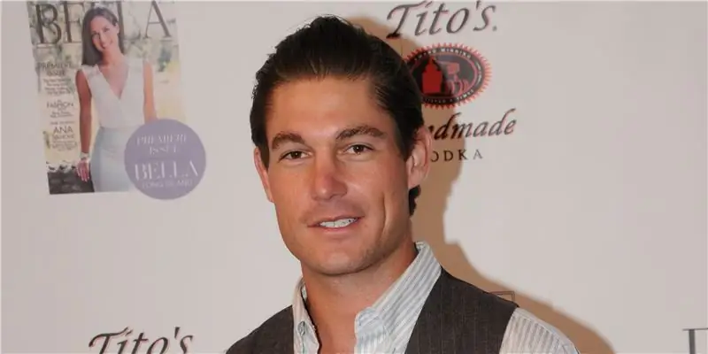 Крейг Коновер Собственный капитал: Вики, женат, семья, свадьба, зарплата, братья и сестры