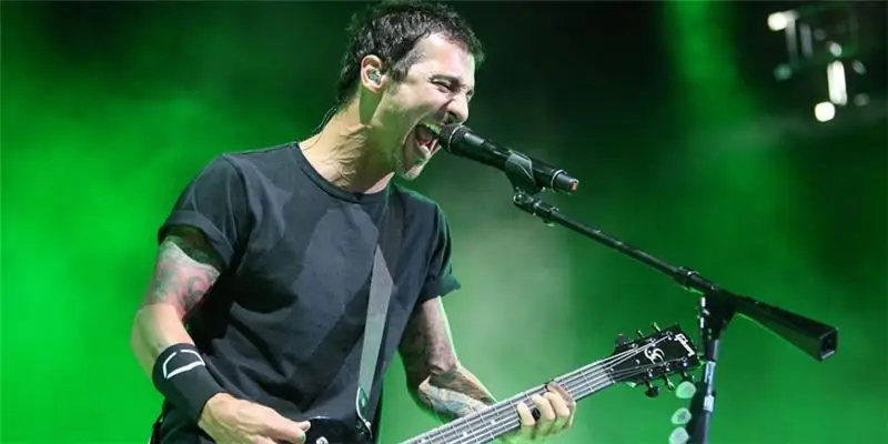 Салли Эрна Чистая стоимость: Вики, женат, семья, свадьба, зарплата, братья и сестры