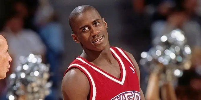 Вернон Максвелл Чистая стоимость: вики, женат, семья, свадьба, зарплата, братья и сестры