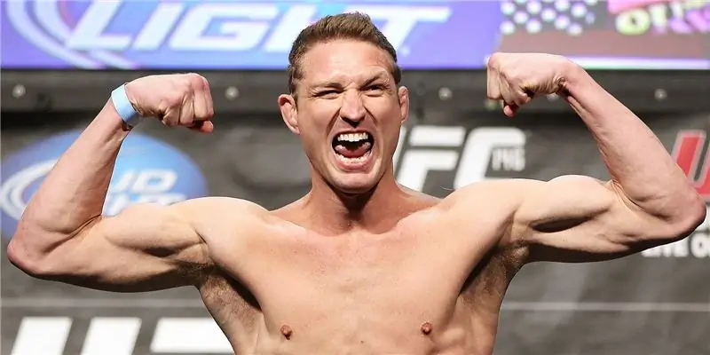 Джейсон Мэйхем Миллер Собственный капитал: Вики, женат, семья, свадьба, зарплата, братья и сестры