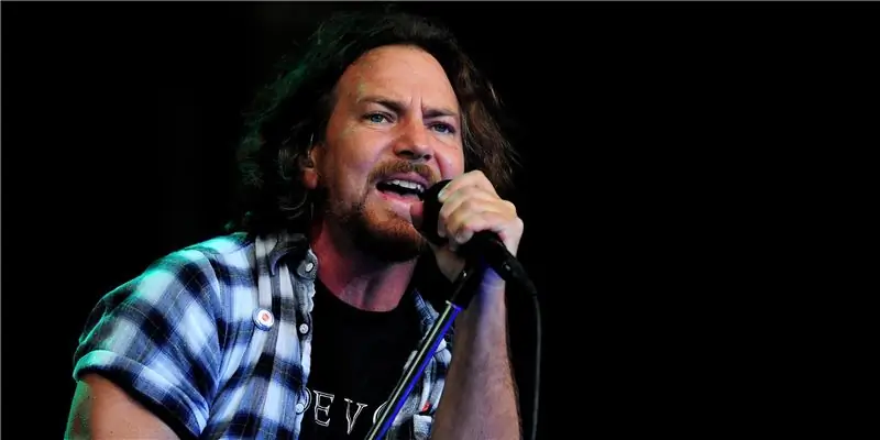 Эдди Веддер Собственный капитал: Вики, женат, семья, свадьба, зарплата, братья и сестры