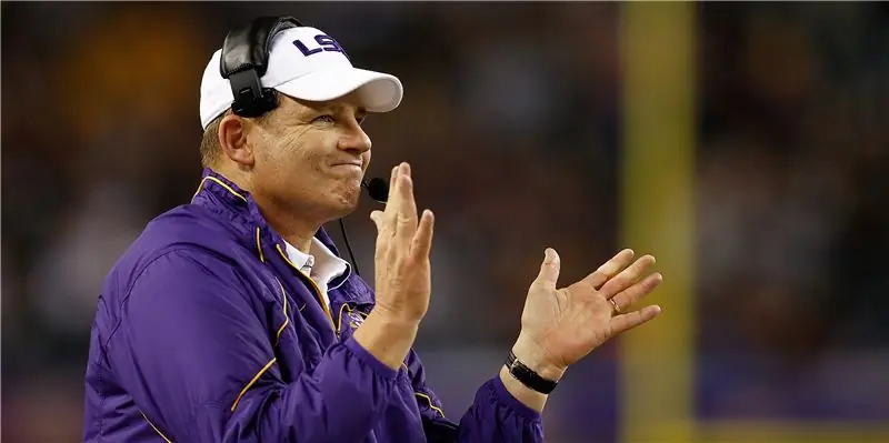 Состояние Les Miles: Wiki, женат, семья, свадьба, зарплата, братья и сестры