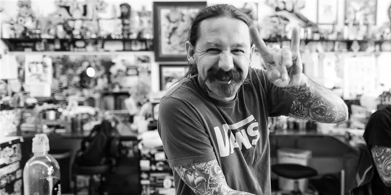 Оливер Пек Собственный капитал: Вики, женат, семья, свадьба, зарплата, братья и сестры