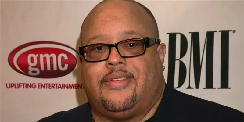 Фред Хаммонд Чистая стоимость: Вики, женат, семья, свадьба, зарплата, братья и сестры