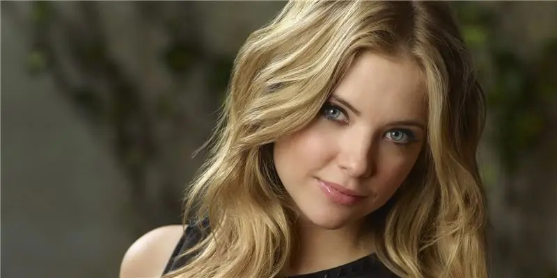 Состояние Эшли Бенсон: Вики, В браке, Семья, Свадьба, Заработная плата, Братья и сестры