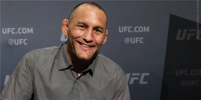 Дэн Хендерсон Собственный капитал: Вики, Женат, Семья, Свадьба, Заработная плата, Братья и сестры