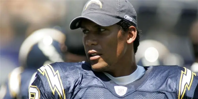 Донни Эдвардс Собственный капитал: Вики, женат, семья, свадьба, зарплата, братья и сестры