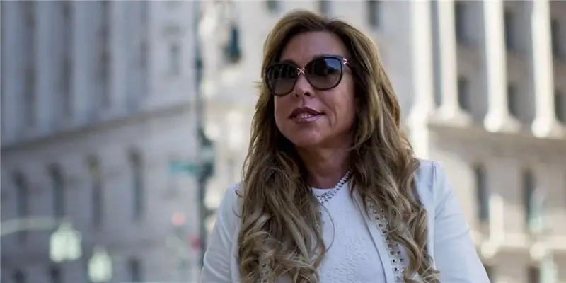 Линн Тилтон Собственный капитал: Вики, Замужем, Семья, Свадьба, Заработная плата, Братья и сестры