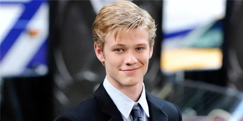 Лукас Тилл: Вики, В браке, Семья, Свадьба, Заработная плата, Братья и сестры