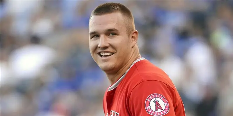 Состояние Майка Траута: Вики, В браке, Семья, Свадьба, Заработная плата, Братья и сестры