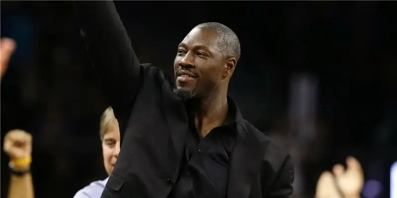 Бен Уоллес Собственный капитал: Вики, женат, семья, свадьба, зарплата, братья и сестры