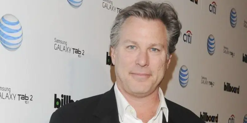 Росс Левинсон Собственный капитал: Вики, женат, семья, свадьба, зарплата, братья и сестры