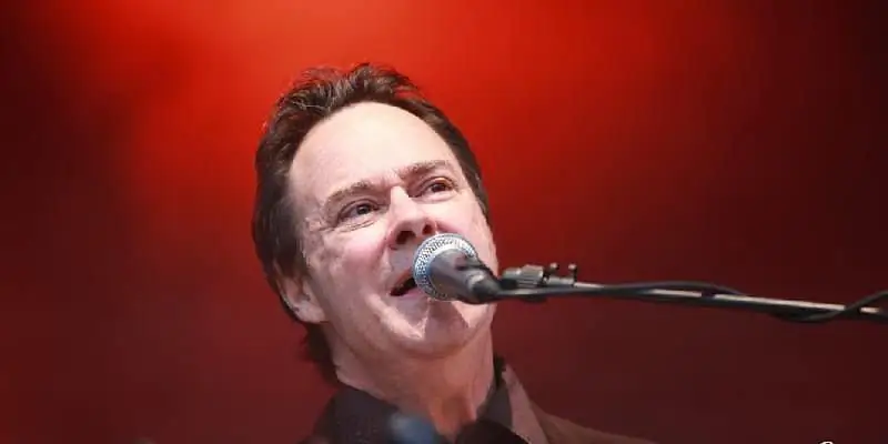 Питер Кингсбери Собственный капитал: Вики, женат, семья, свадьба, зарплата, братья и сестры