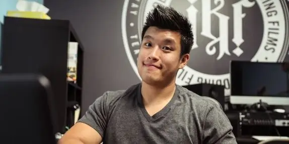 Состояние Барта Квана: Вики, В браке, Семья, Свадьба, Заработная плата, Братья и сестры