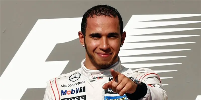 Льюис Хэмилтон Собственный капитал: Вики, женат, семья, свадьба, зарплата, братья и сестры