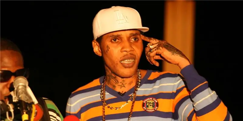 Vybz Kartel Собственный капитал: Вики, В браке, Семья, Свадьба, Заработная плата, Братья и сестры