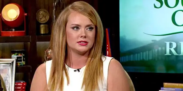 Кэтрин Деннис Собственный капитал: Вики, Замужем, Семья, Свадьба, Заработная плата, Братья и сестры