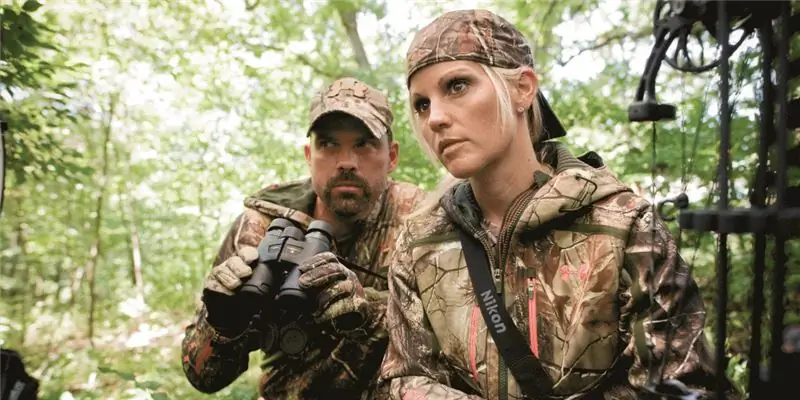 Ли и Тиффани Лакоски Собственный капитал: Вики, женат, семья, свадьба, зарплата, братья и сестры